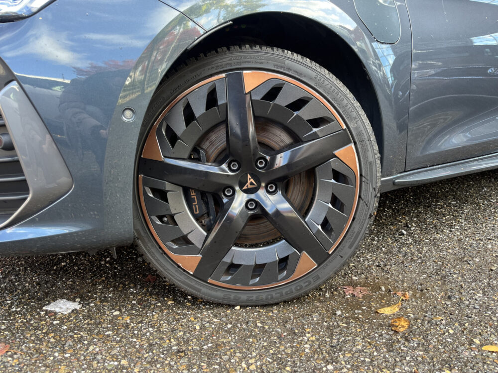 57627324-cupra-leon-sportstourer-2020