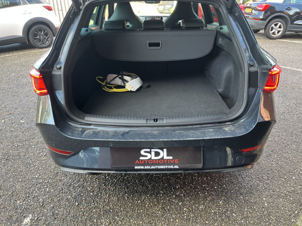 57627324-cupra-leon-sportstourer-2020