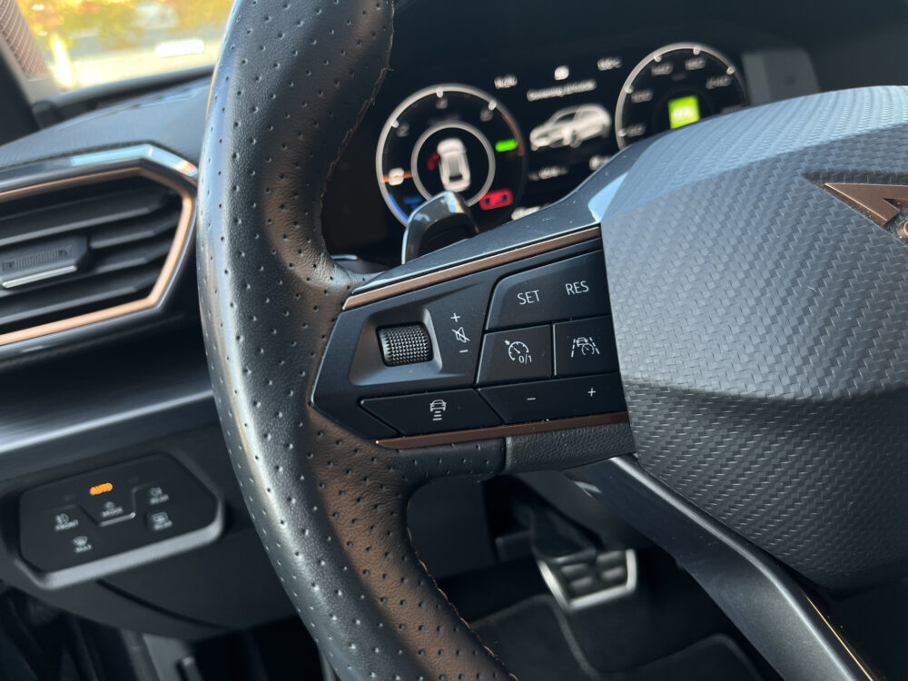 57627324-cupra-leon-sportstourer-2020