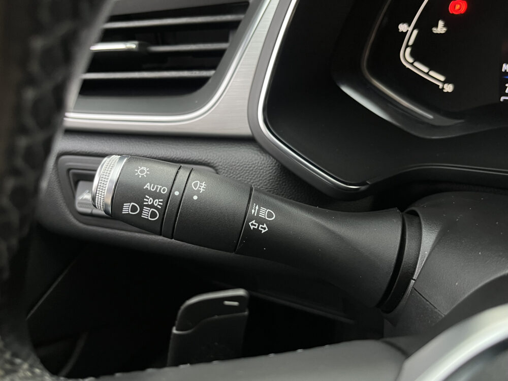57650850-renault-captur-2020