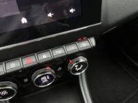 57650850-renault-captur-2020