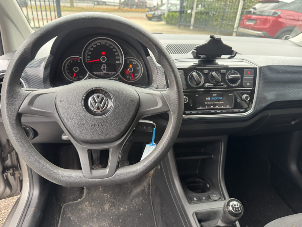 57672564-volkswagen-up-2019