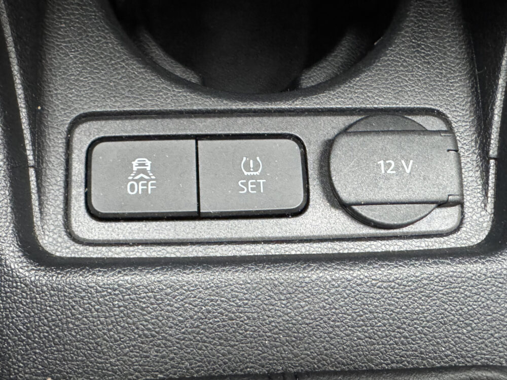 57672564-volkswagen-up-2019