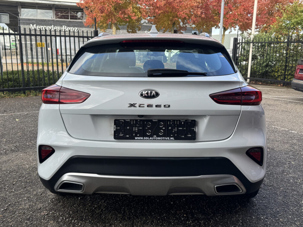 57678438-kia-xceed-2021
