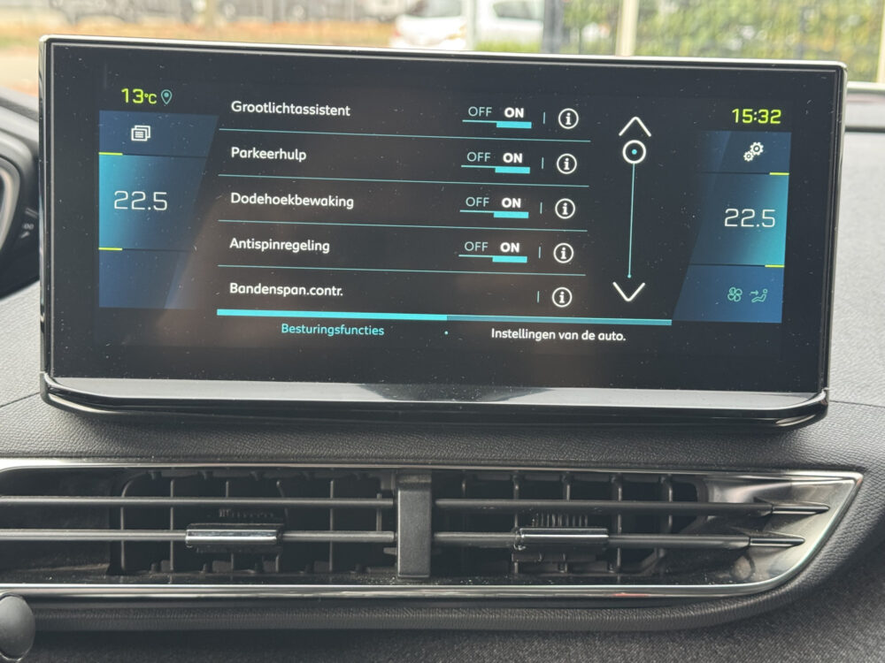 57679734-peugeot-3008-2022
