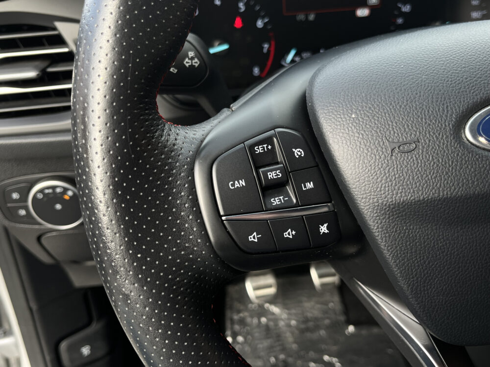 57701495-ford-focus-2019