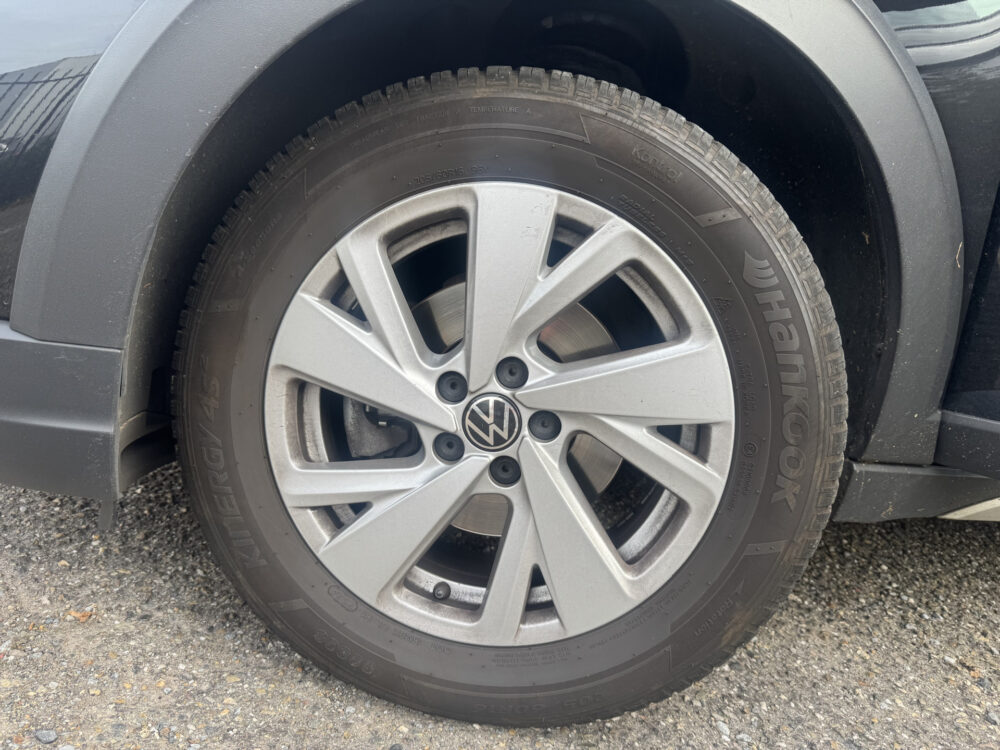57724579-volkswagen-taigo-2023