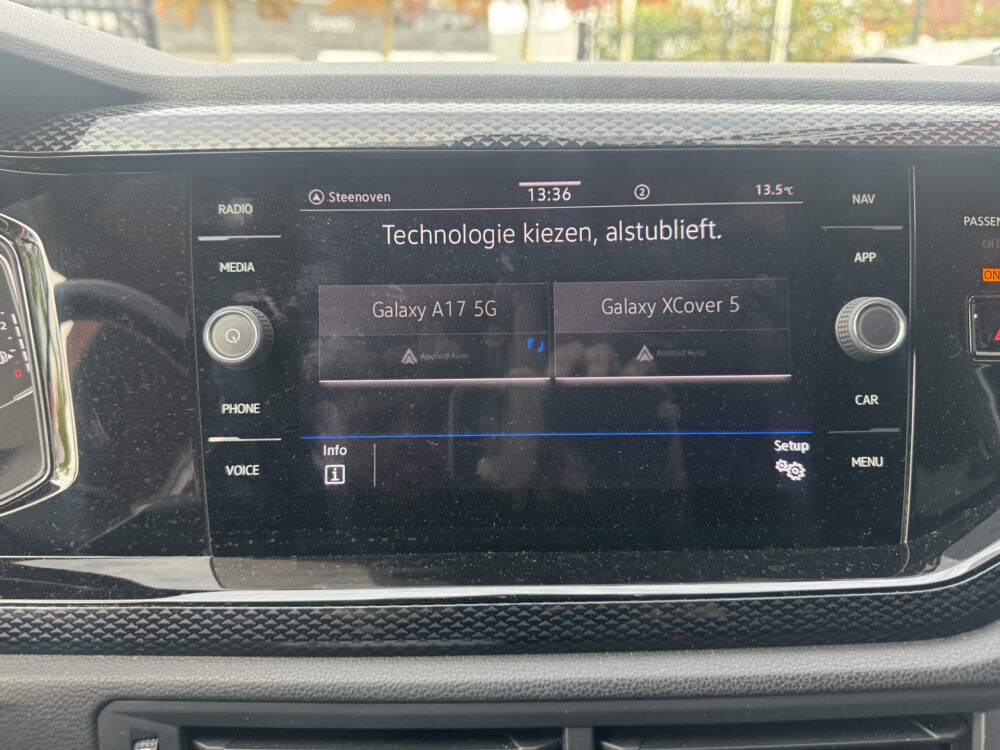 57724579-volkswagen-taigo-2023