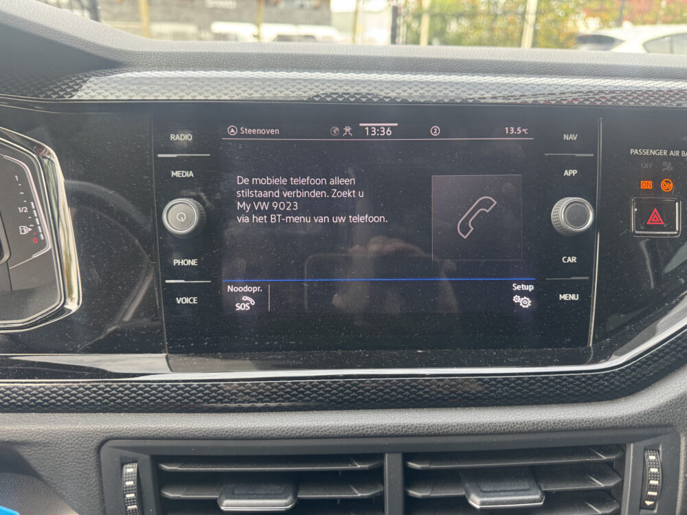 57724579-volkswagen-taigo-2023