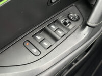 57732652-peugeot-2008-2022