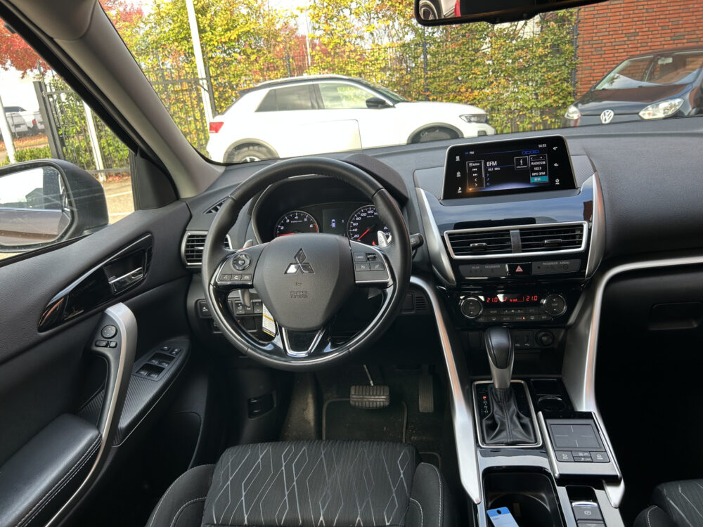 57814034-mitsubishi-eclipse-cross-2019