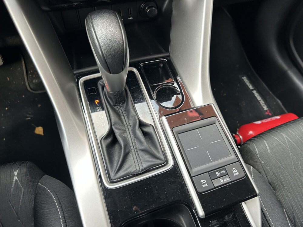 57814034-mitsubishi-eclipse-cross-2019