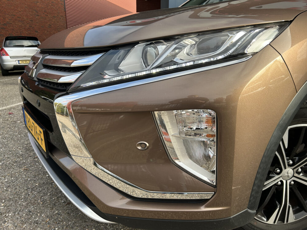57814034-mitsubishi-eclipse-cross-2019
