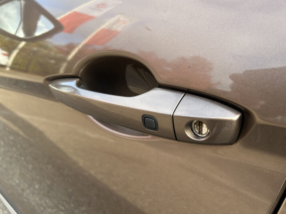 57814034-mitsubishi-eclipse-cross-2019