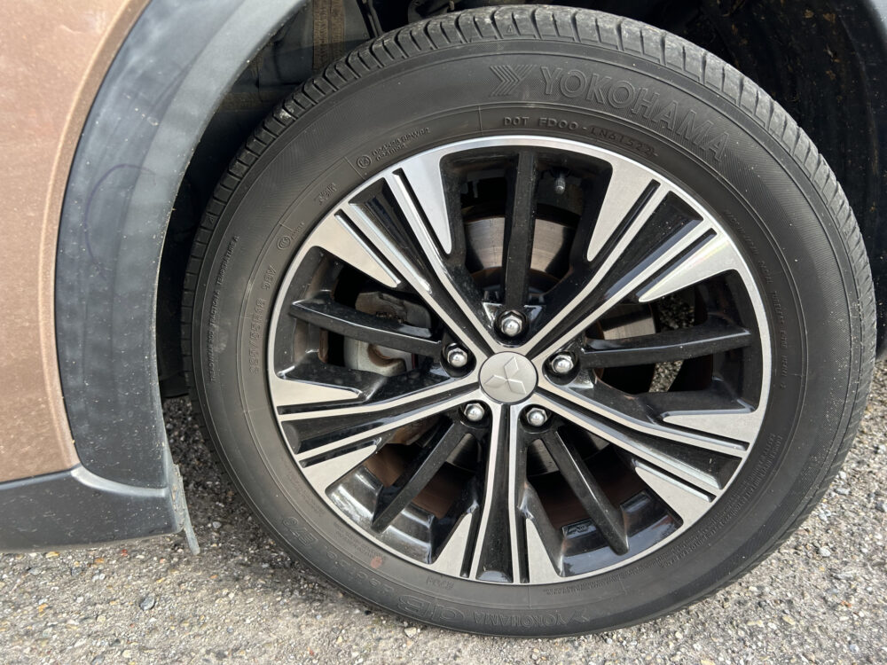57814034-mitsubishi-eclipse-cross-2019