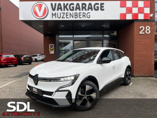 57855657-renault-megane-2023