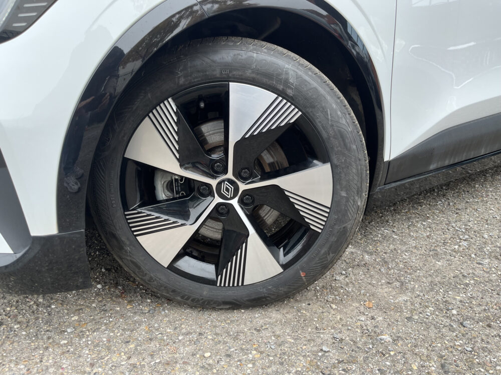 57855657-renault-megane-2023