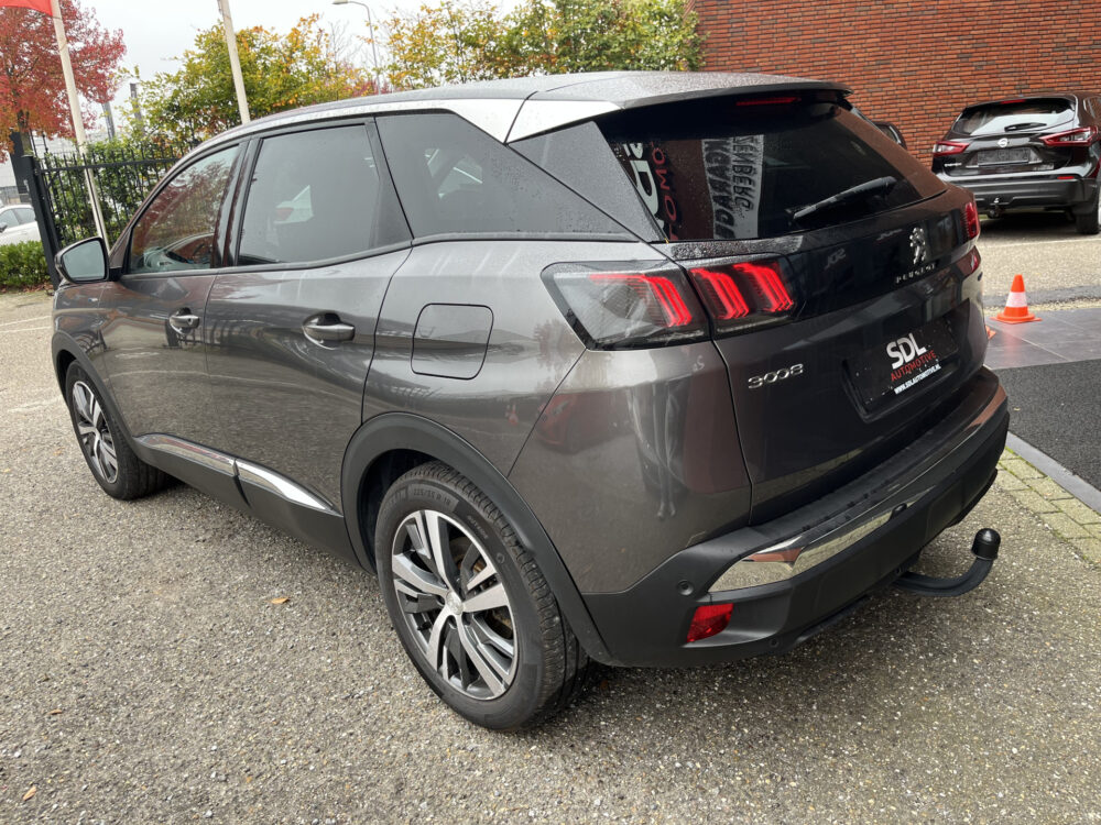 57855920-peugeot-3008-2022