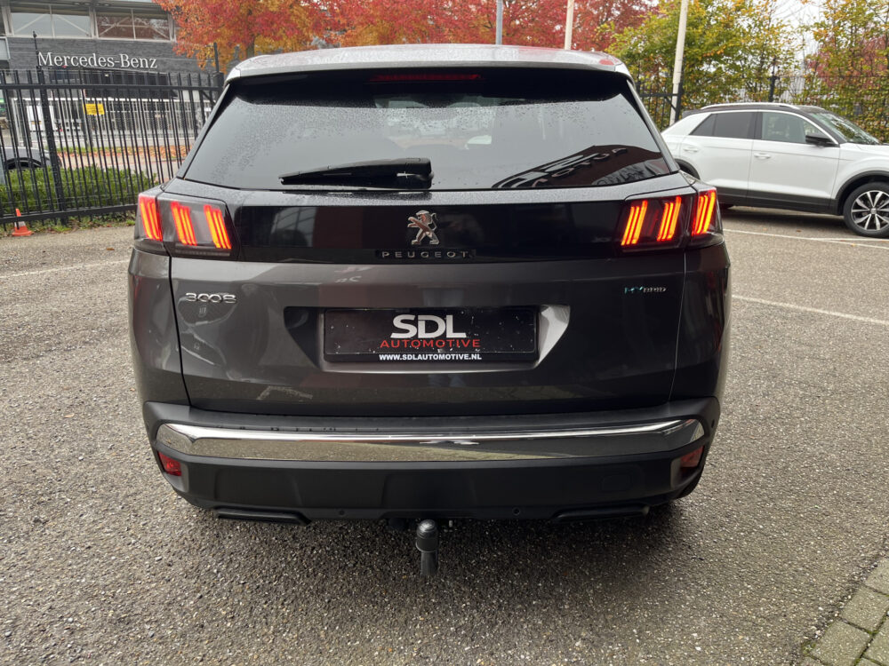 57855920-peugeot-3008-2022