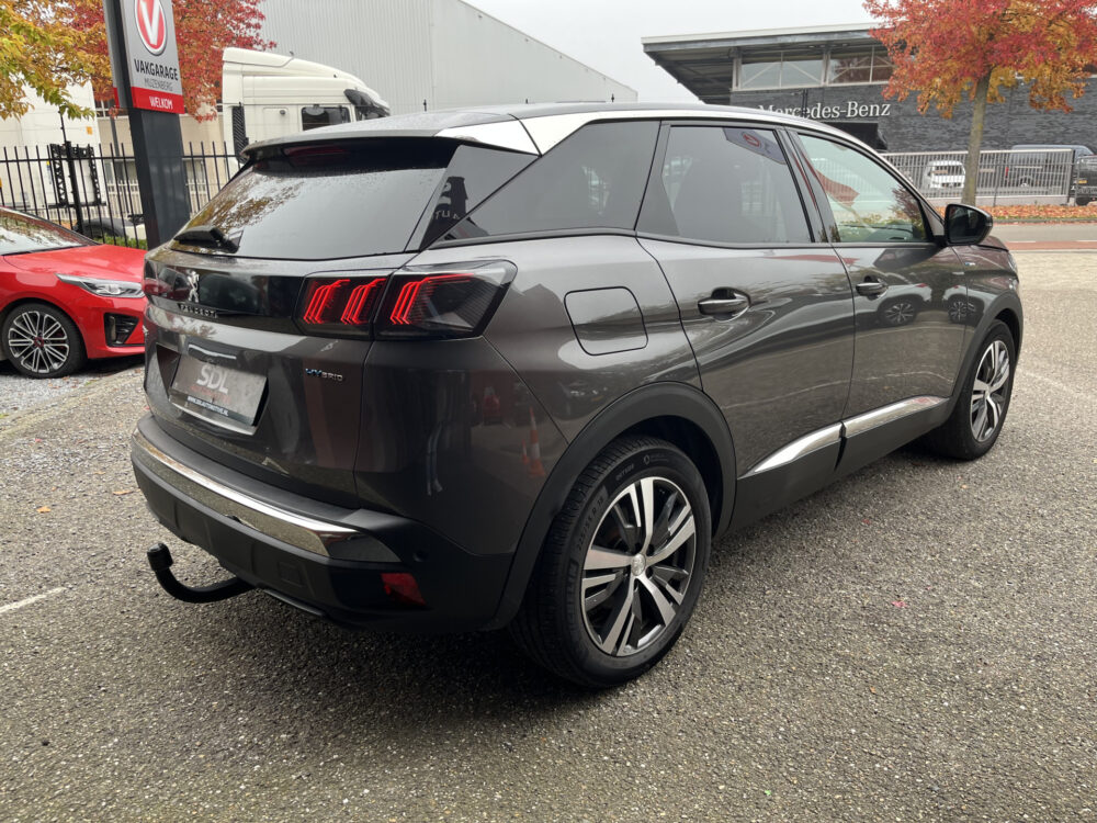 57855920-peugeot-3008-2022