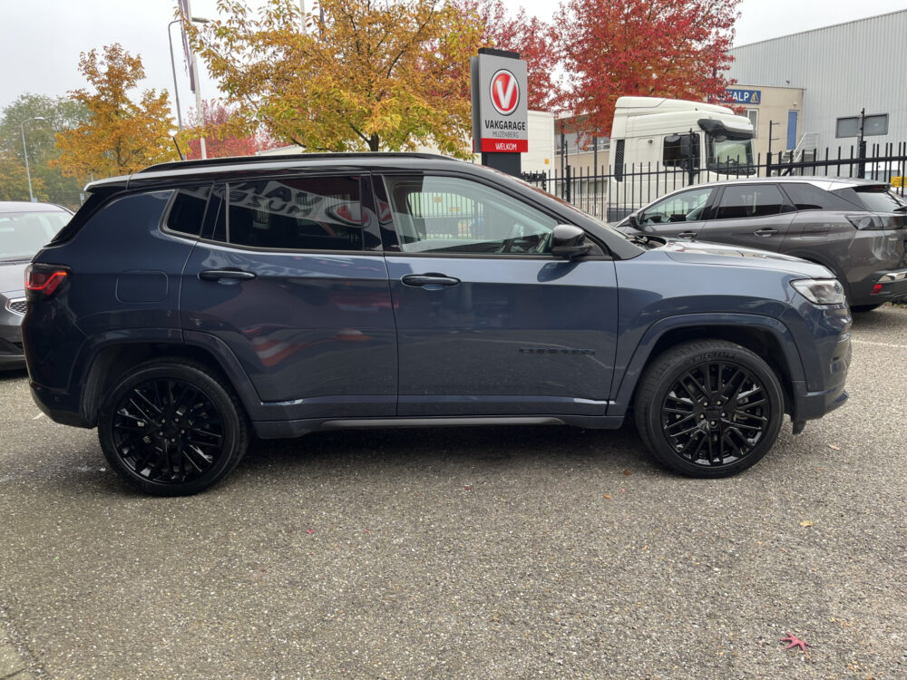 57856505-jeep-compass-2022