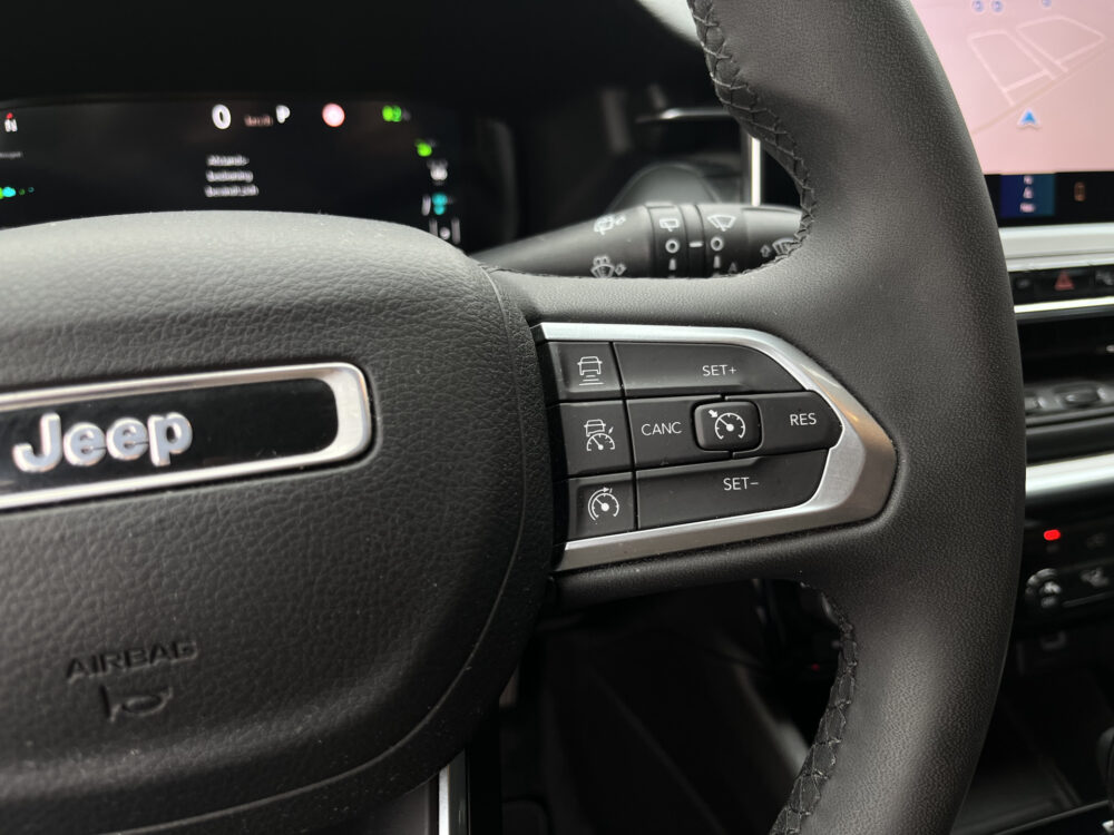 57856505-jeep-compass-2022