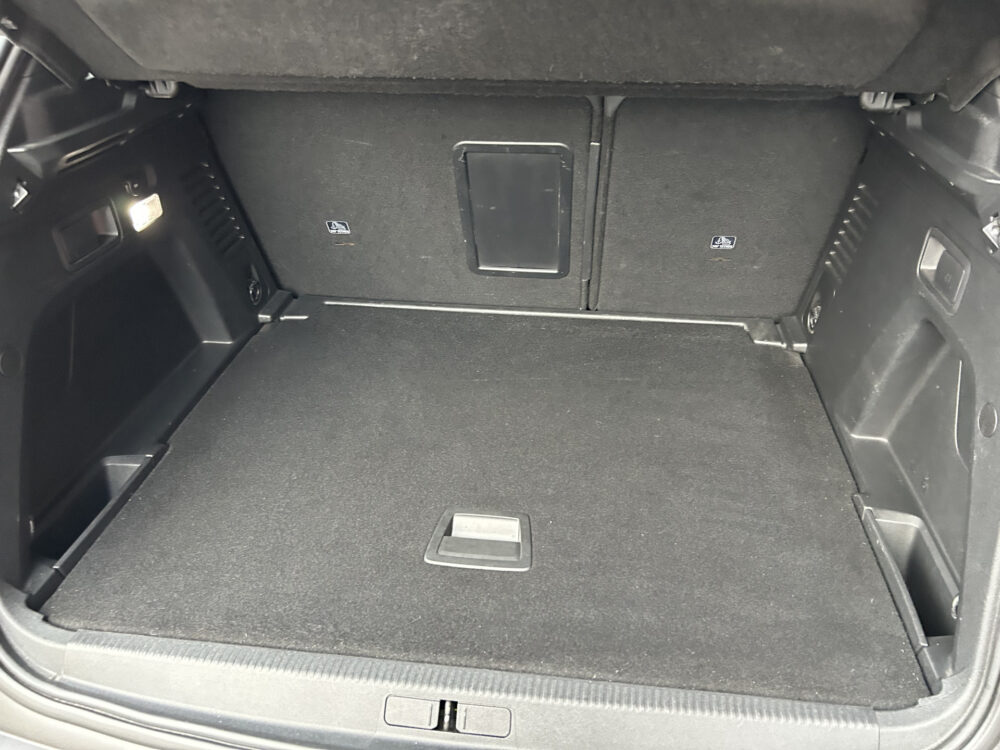 57856583-peugeot-3008-2016